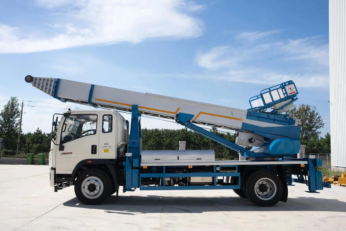 简阳云梯上料车租赁费用