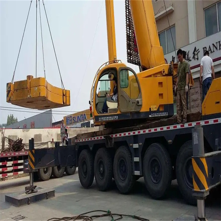 简阳当地吊车出租|机器吊装|75吨|工厂搬迁服务